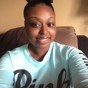 Meet your Posher, Larryssa